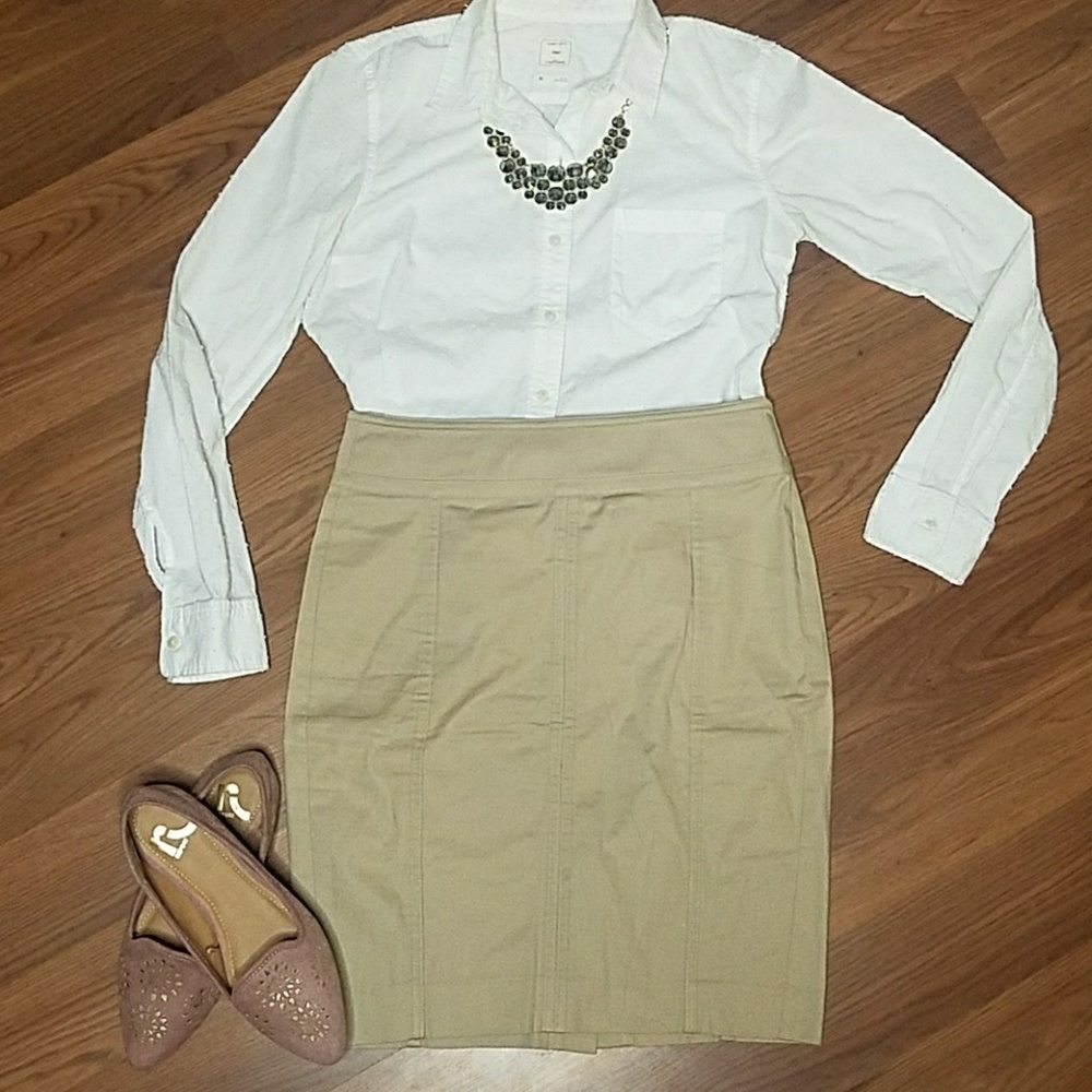 Ann Taylor khaki pencil skirt
